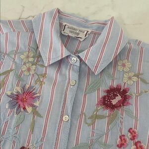 Johnny Was Button Front Shirt with Embroidered Detailing. Size M